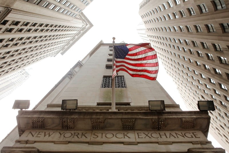 Bolsa de valores de EU cerraron con caídas; el Dow Jones Industrial Average pierde