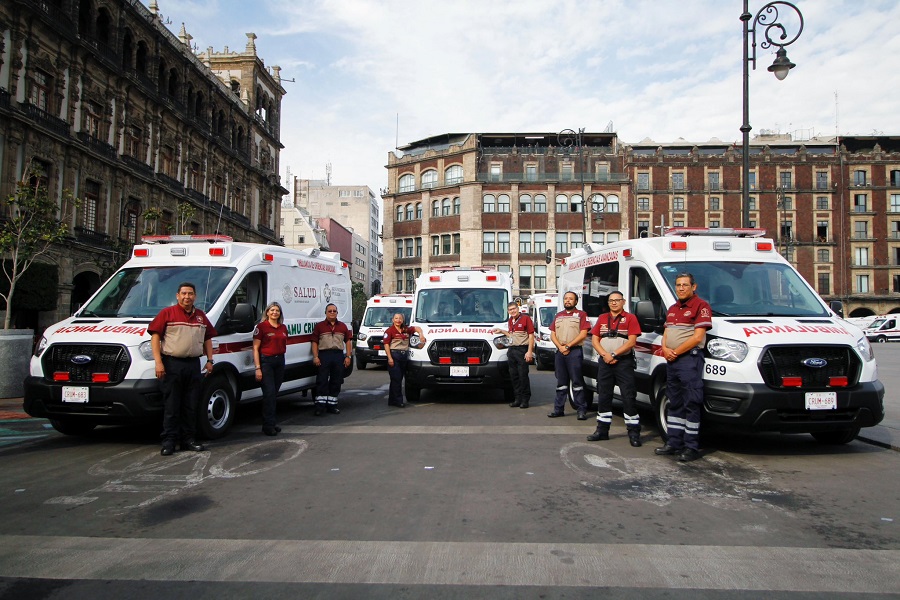 Gobierno Federal entregó 18 ambulancias a la Sedesa CDMX para atención de urgencias médicas