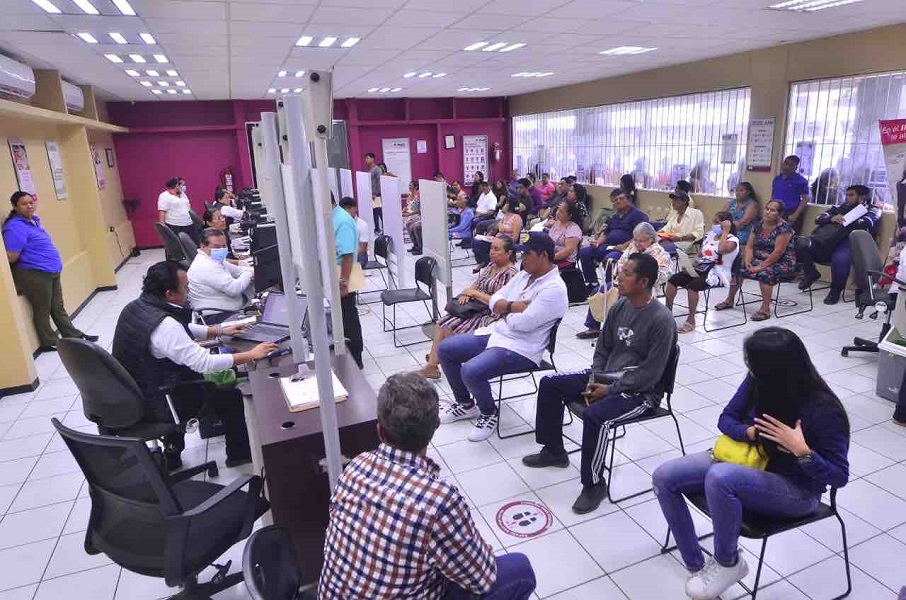 Concluye credencialización del INEcon más de 100 millones de personas en el Padrón Electoral.