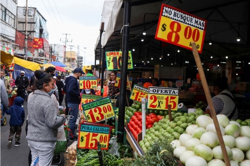 ¡Sin tregua! Inflación en México sube en enero: ¿Banxico frenará recorte a tasas?