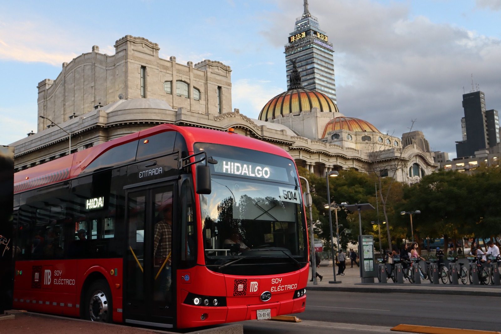 Concluye Metrobús incorporación de 55 nuevas unidades eléctricas en Línea 4