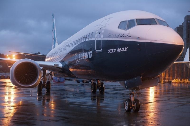 Boeing 737 MAX falla en las pruebas de la FAA pone en riesgo su futuro-Investing
