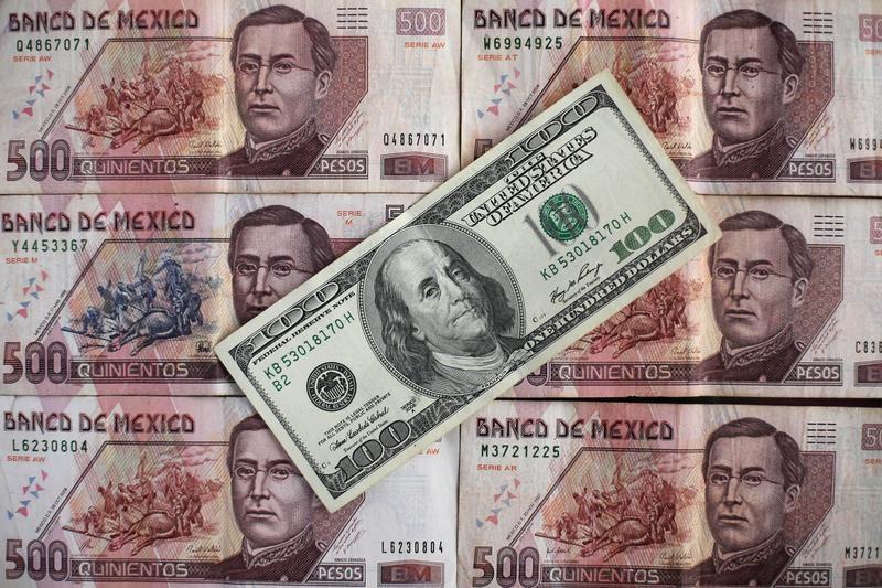 ¡SÓLIDO! Peso mexicano somete al dólar: tipo de cambio hoy, 6 de mayo