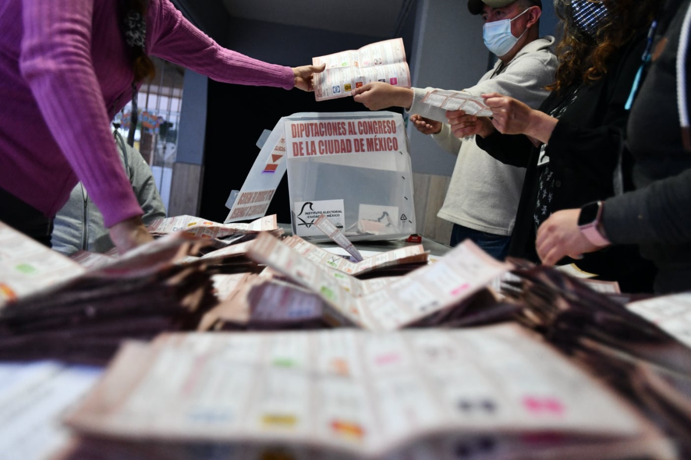 Instituto Electoral de la Ciudad de México (IECM) ha resuelto 1,371 de las 1,810 quejas recibidas durante el Proceso Electoral Local Ordinario 2023-2024