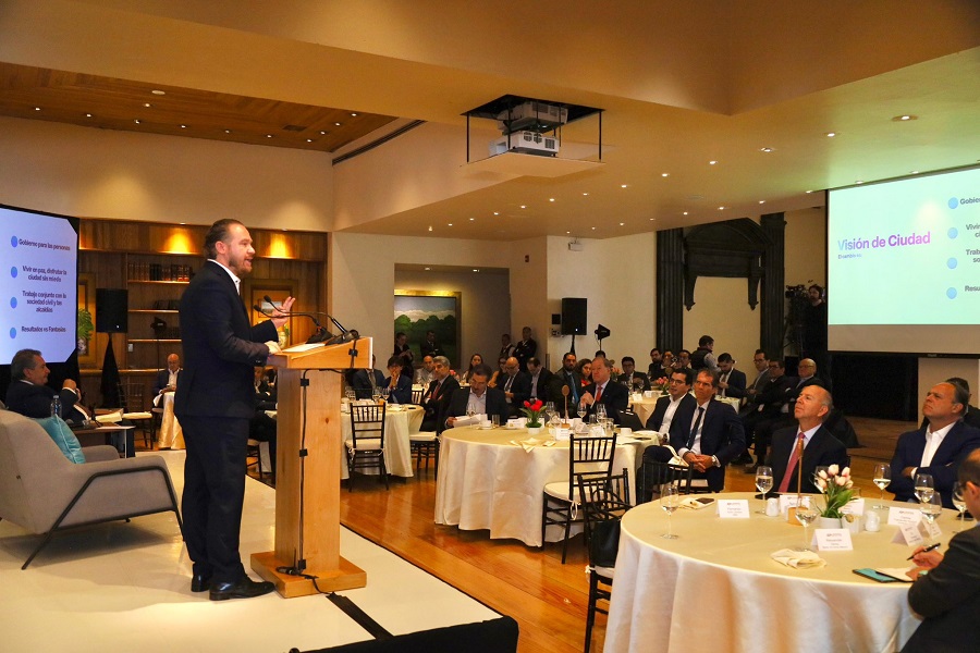 Santiago Taboada presenta propuestas económicas para revitalizar la CDMX
