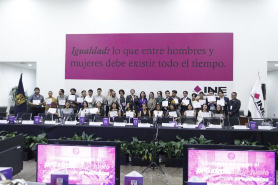 INE y UNAM impulsan debate estudiantil sobre el futuro del país
