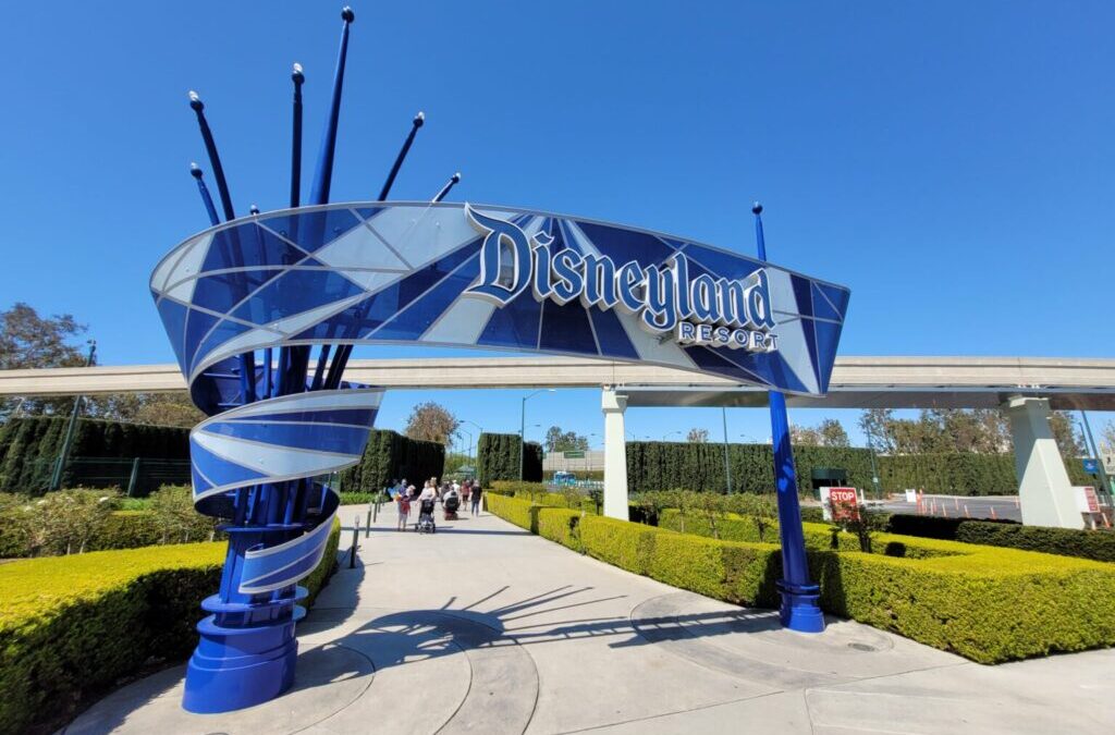 PAN premiará a niñas y niños destacados en calificaciones con viaje a Disneylandia