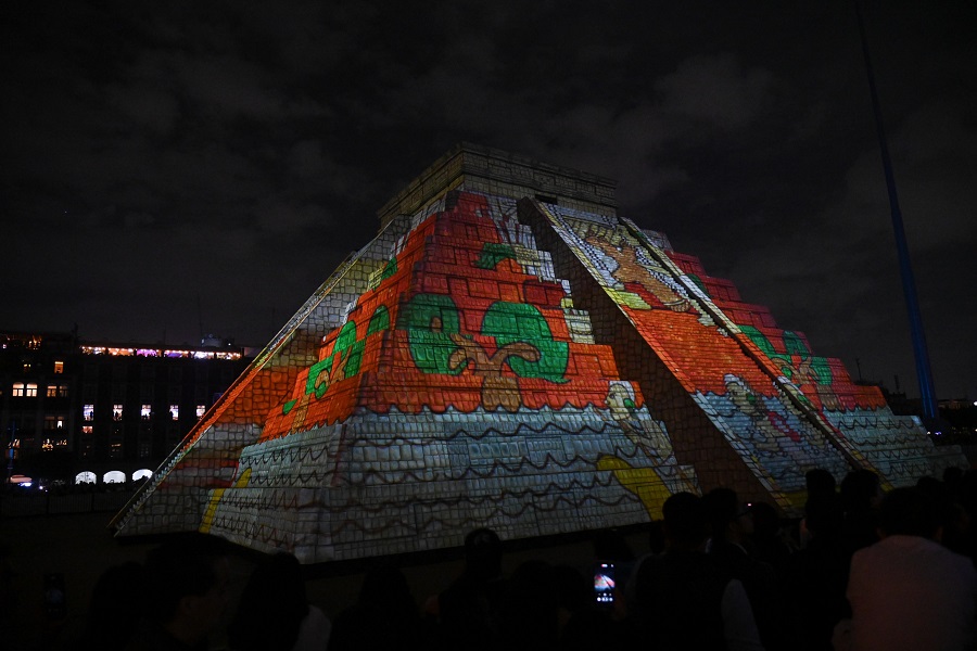 Espectáculo Audiovisual en el Zócalo: Un Viaje a la Cultura Maya