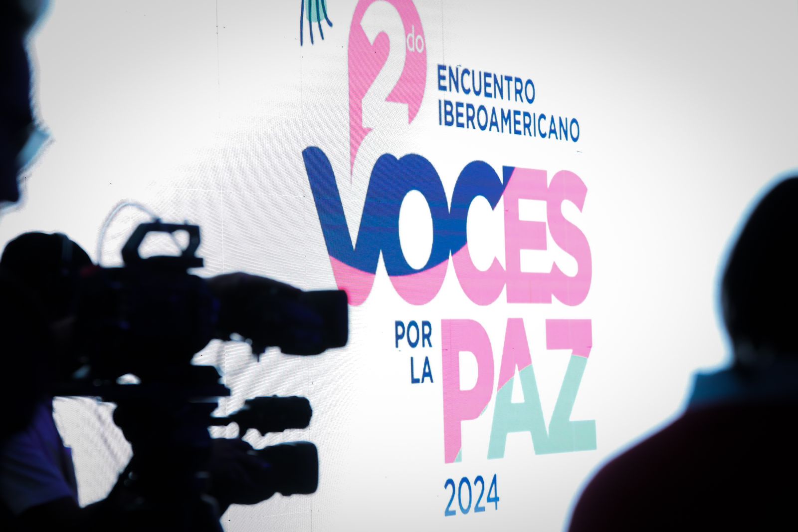 Inauguran el 2º encuentro Iberoamericano “Voces y Periodismo por la Paz”