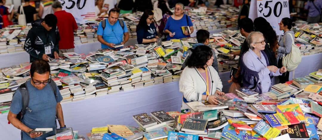 Gran remate de libros y películas 2024: Una fiesta cultural en el Monumento a la Revolución