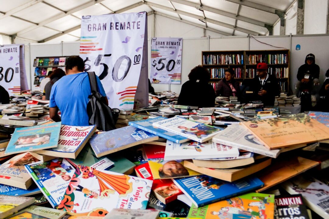 Gran remate de libros y películas 2024: Una fiesta cultural en el Monumento a la Revolución