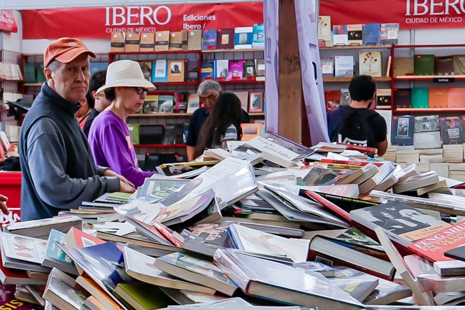 Gran remate de libros y películas 2024: Una fiesta cultural en el Monumento a la Revolución