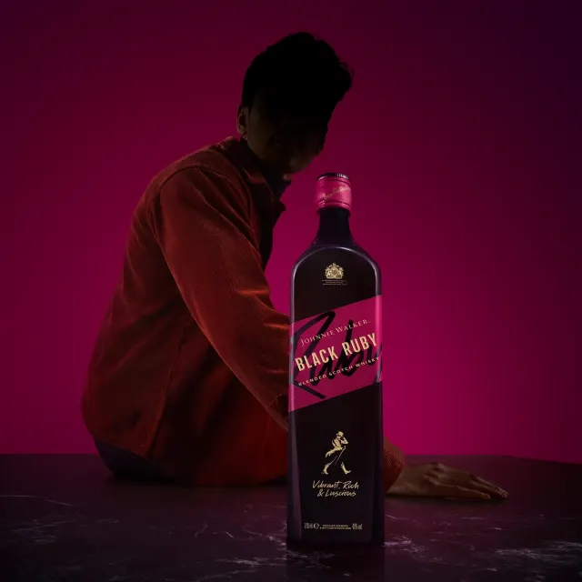 Johnnie Walker Black Ruby: Un Espectáculo de Rubíes en la CDMX